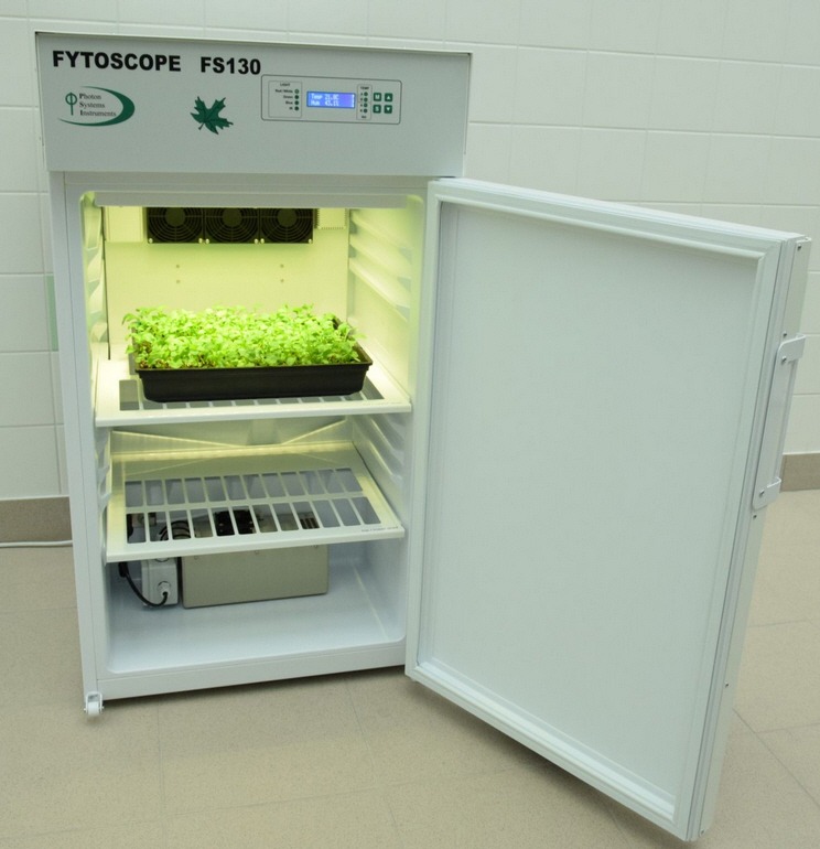 Z130 Fytoscope will maintain a regulated temperature for your plants.